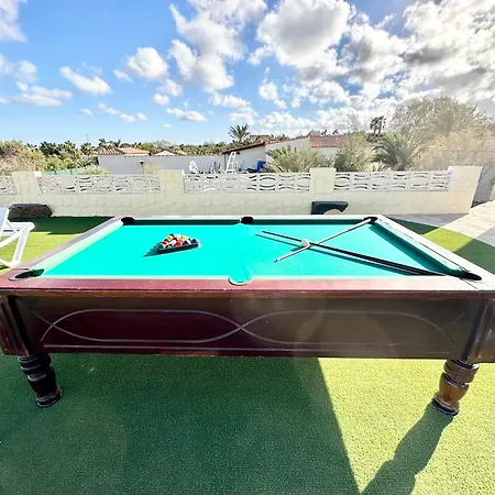 Rocas Con Piscina Privada De Piedra, Vista Mar, Jardines, Asadero Y Wifi * Parque Holandes