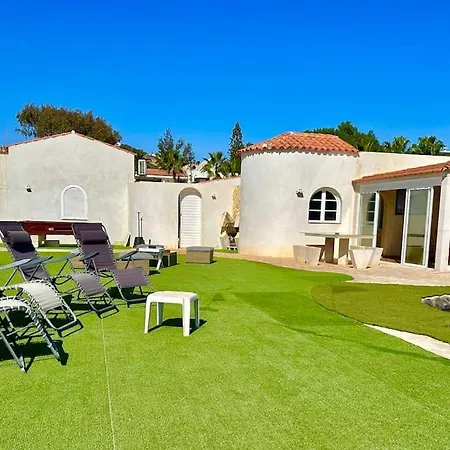 Rocas Con Piscina Privada De Piedra, Vista Mar, Jardines, Asadero Y Wifi * Parque Holandes