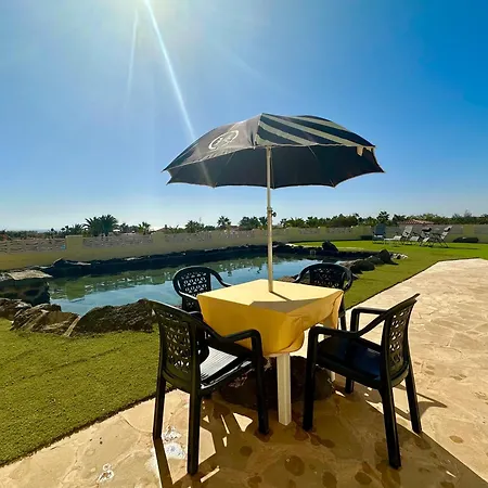 Las Rocas Con Piscina Privada De Piedra, Vista Mar, Jardines, Asadero Y Wifi Villa Parque Holandes