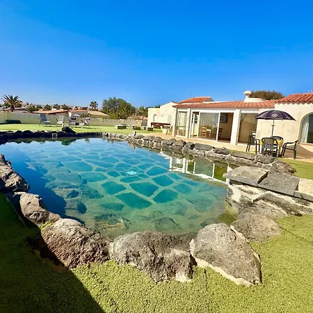 Rocas Con Piscina Privada De Piedra, Vista Mar, Jardines, Asadero Y Wifi Parque Holandes