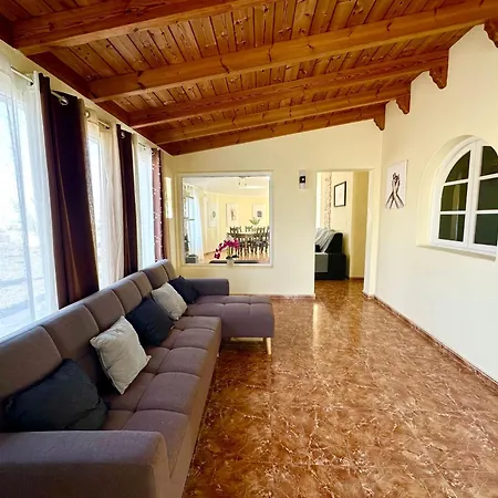 Las Rocas Con Piscina Privada De Piedra, Vista Mar, Jardines, Asadero Y Wifi Villa *