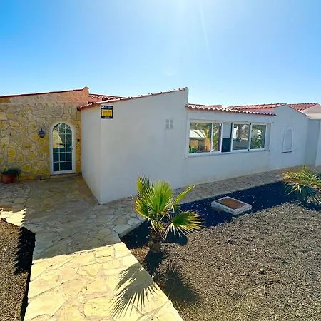 Villa Las Rocas Con Piscina Privada De Piedra, Vista Mar, Jardines, Asadero Y Wifi *